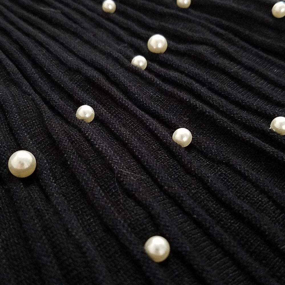 Bell sleeve  pearl embellished black sweater stretchy knit NWOT sz. Sm/Med - Picture 7 of 7